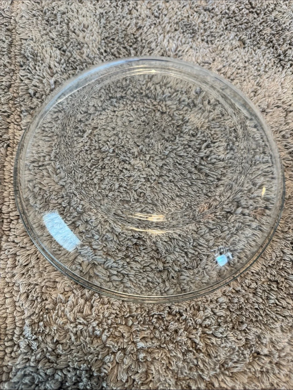Lock & Lock Pie Plate 9” - Picture 3 of 3